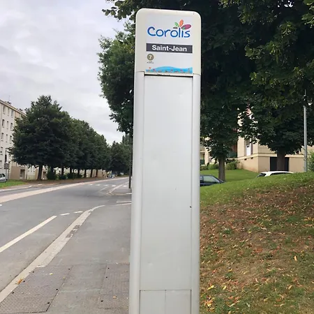 1 Проживание в семье *